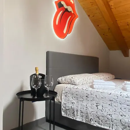 Il Sovrano Da Re Apartmán Albino